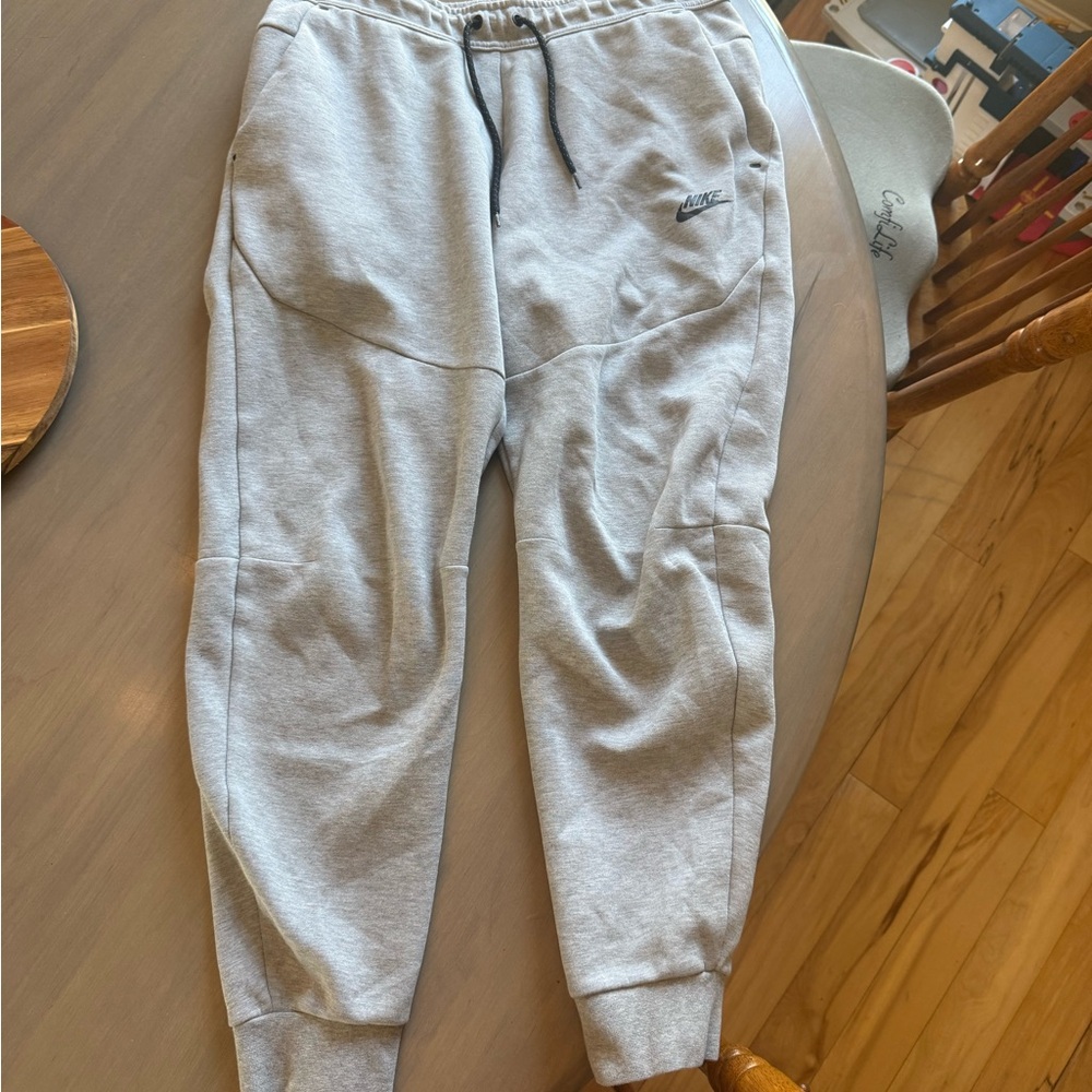 Nike Tech gray sweatpants